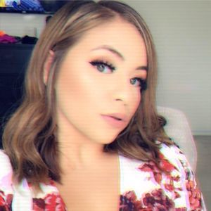 Meet your Posher, Cassandra